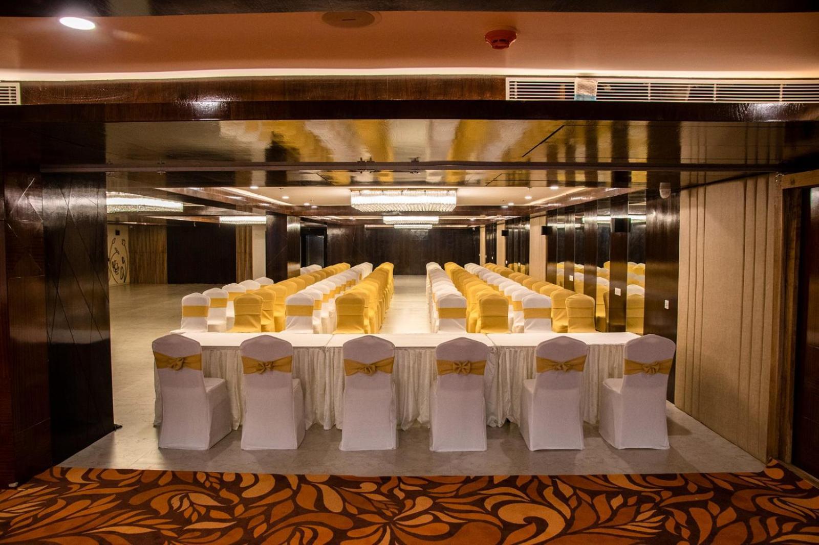 Hotel Lake View Baharampur Dış mekan fotoğraf